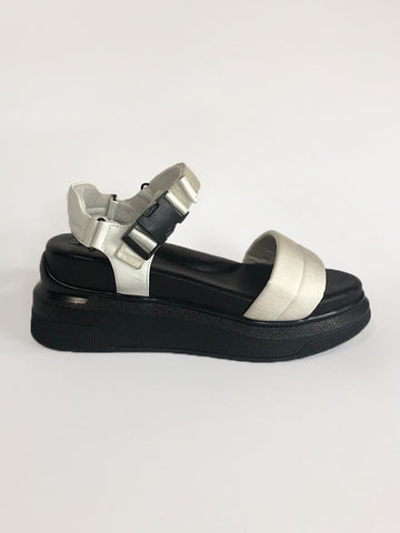 buckle velcro sandal
